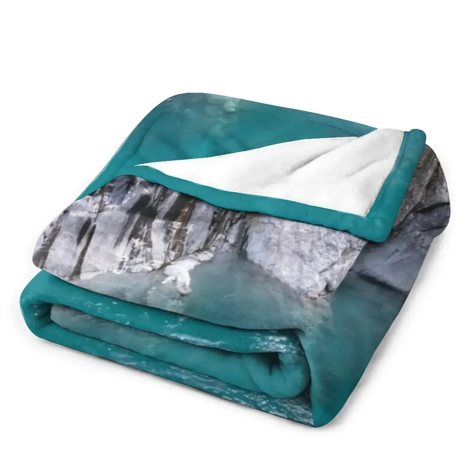 New Zealand blue pools Throw B - Anime Cosplay New Zealand 评论和价格